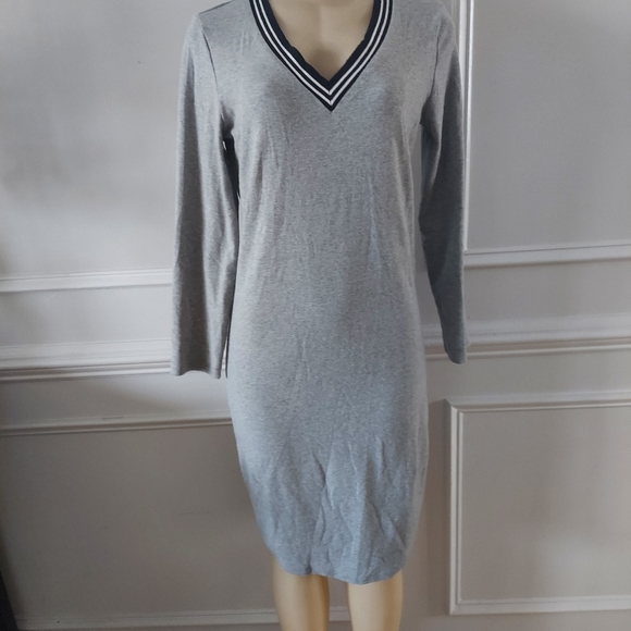Long Sleeve Heather Gray V-neck bodycon sweater dress - Picture 7 of 8